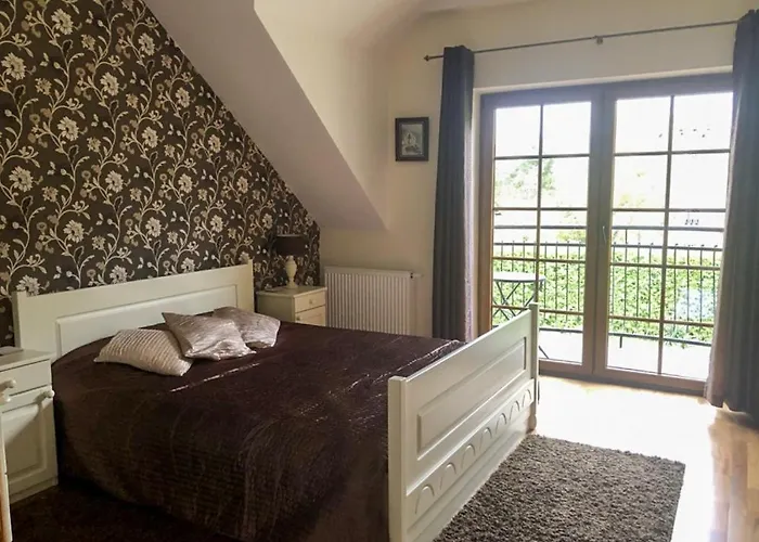 Apolonia 别墅 Biebrowo